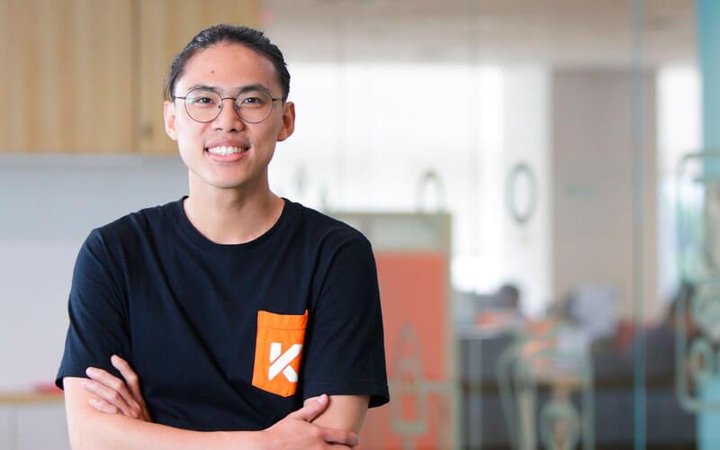 Portrait of Kelvin Saputra, Co-Head of Performance Marketing at Kredivo, during his interview on Behind the Apps: Mobile Marketing Talks, discussing user acquisition and fraud prevention strategies for Kredivo.